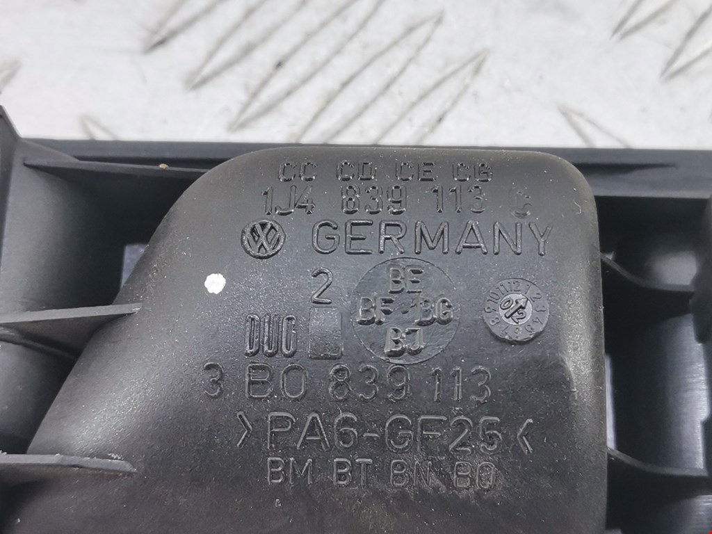 Ручка дверная задняя внутренняя левая VOLKSWAGEN Passat B5 1997-2005