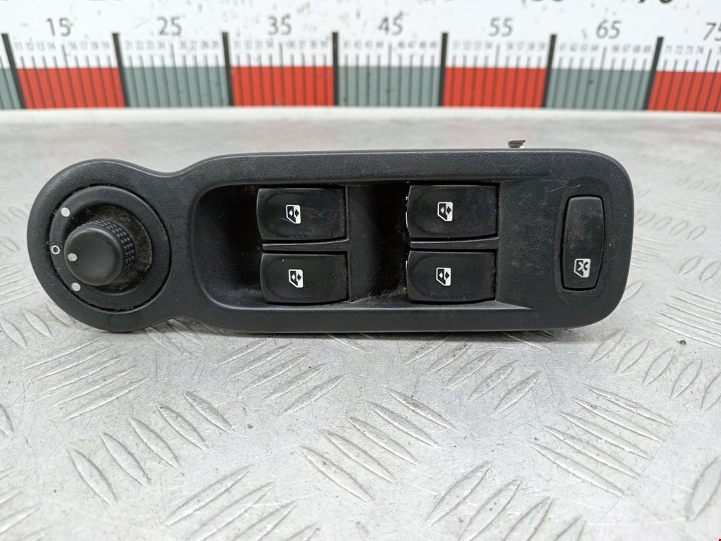 Блок управления стеклоподъемниками RENAULT Modus 2004-2012