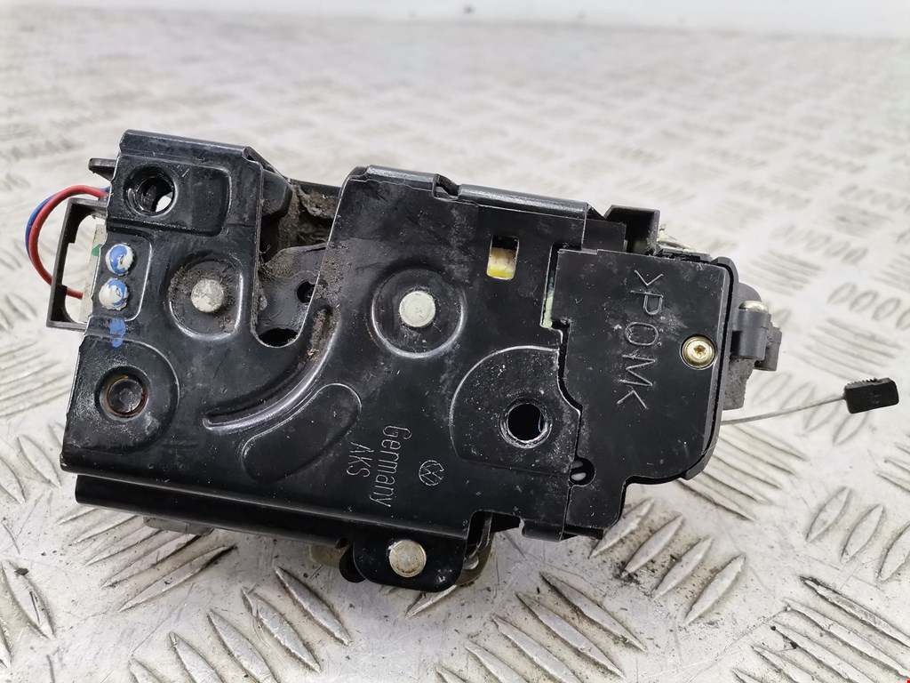 Замок двери передней правой VOLKSWAGEN Golf IV 1997-2003