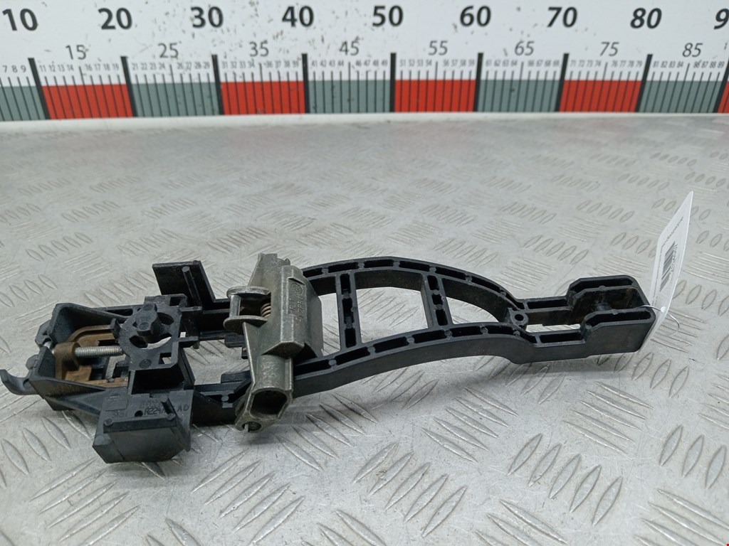 Кронштейн ручки FORD C-MAX 2003-2010