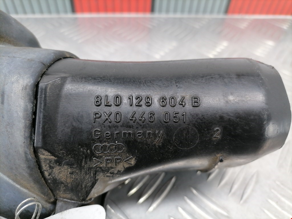 Патрубок воздушного фильтра AUDI A3 8L 1996-2003