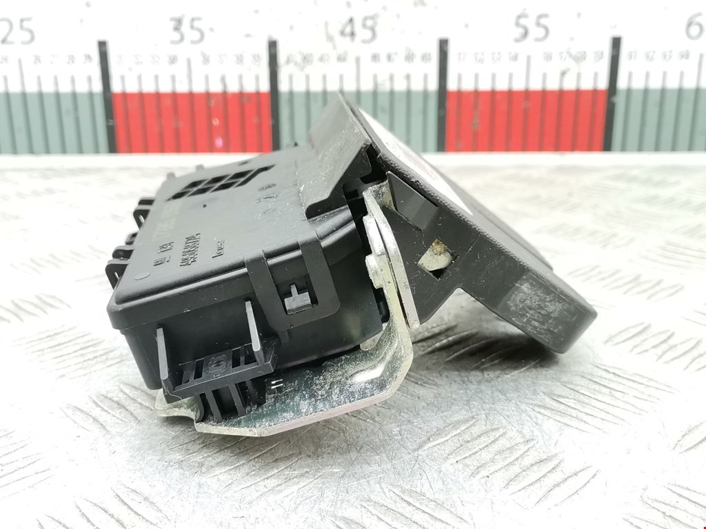 Замок багажника (крышки двери) OPEL Astra H/Family 2004-2015