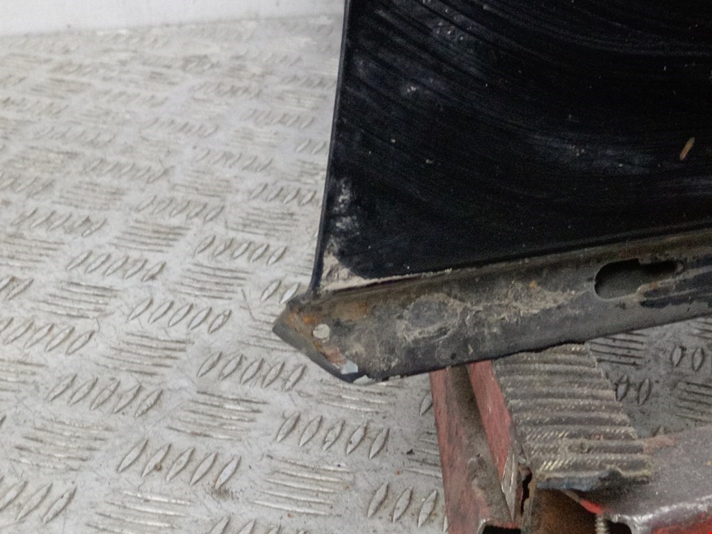 Дверь передняя правая AUDI A6 C5 1997-2004