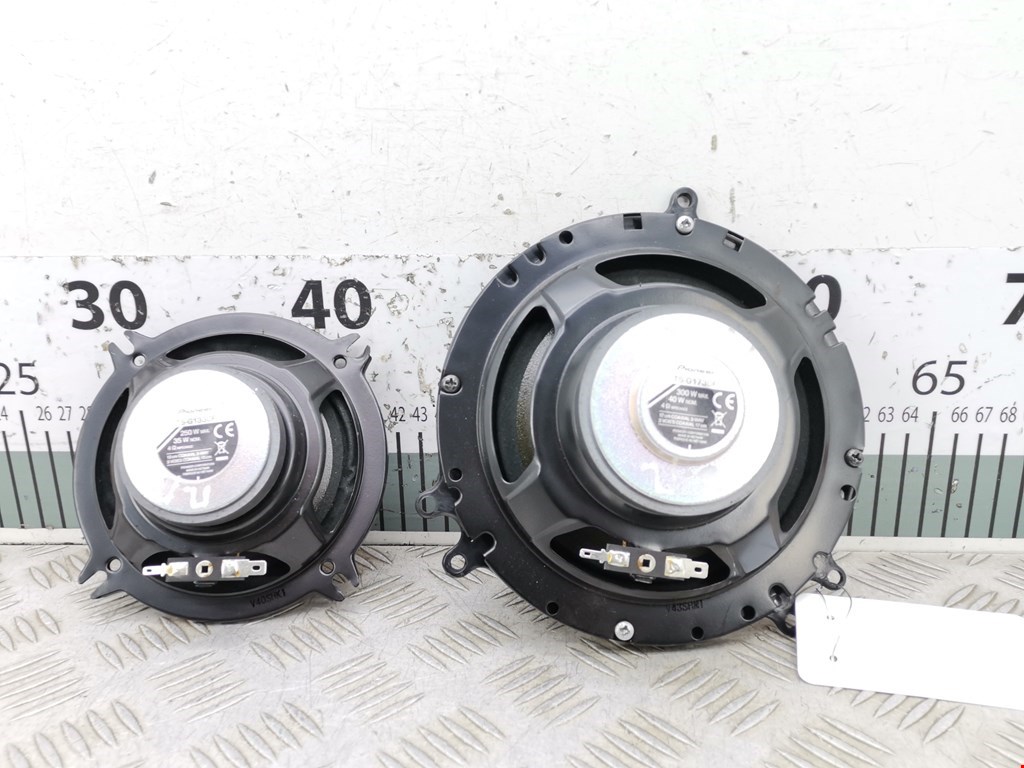 Динамик AUDI A4 B5 1995-2001