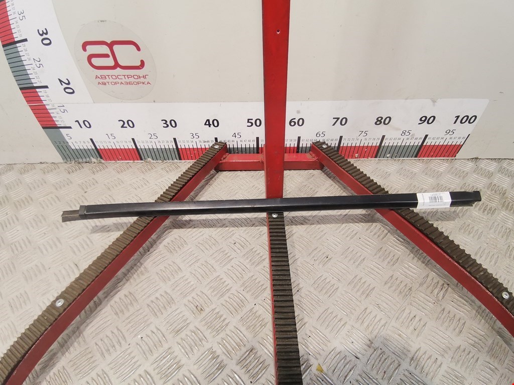 Уплотнитель (внутри) NISSAN Navara III D40 2005-2015