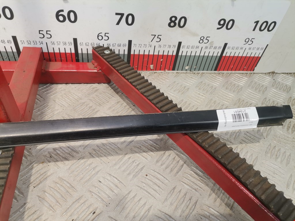 Уплотнитель (внутри) NISSAN Navara III D40 2005-2015