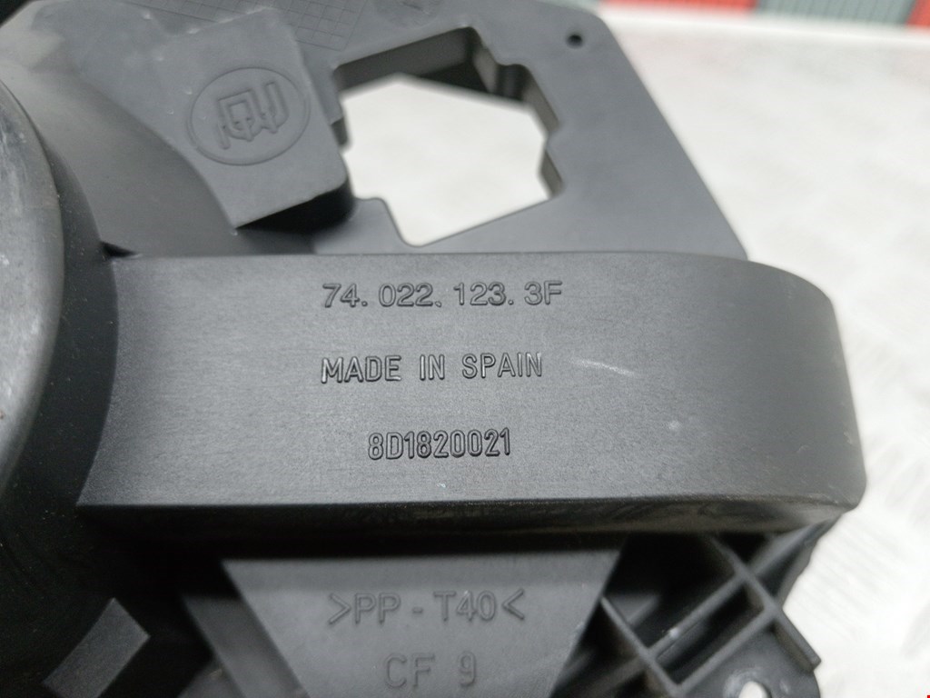 Моторчик (мотор) отопителя салона VOLKSWAGEN Passat B5 1997-2005