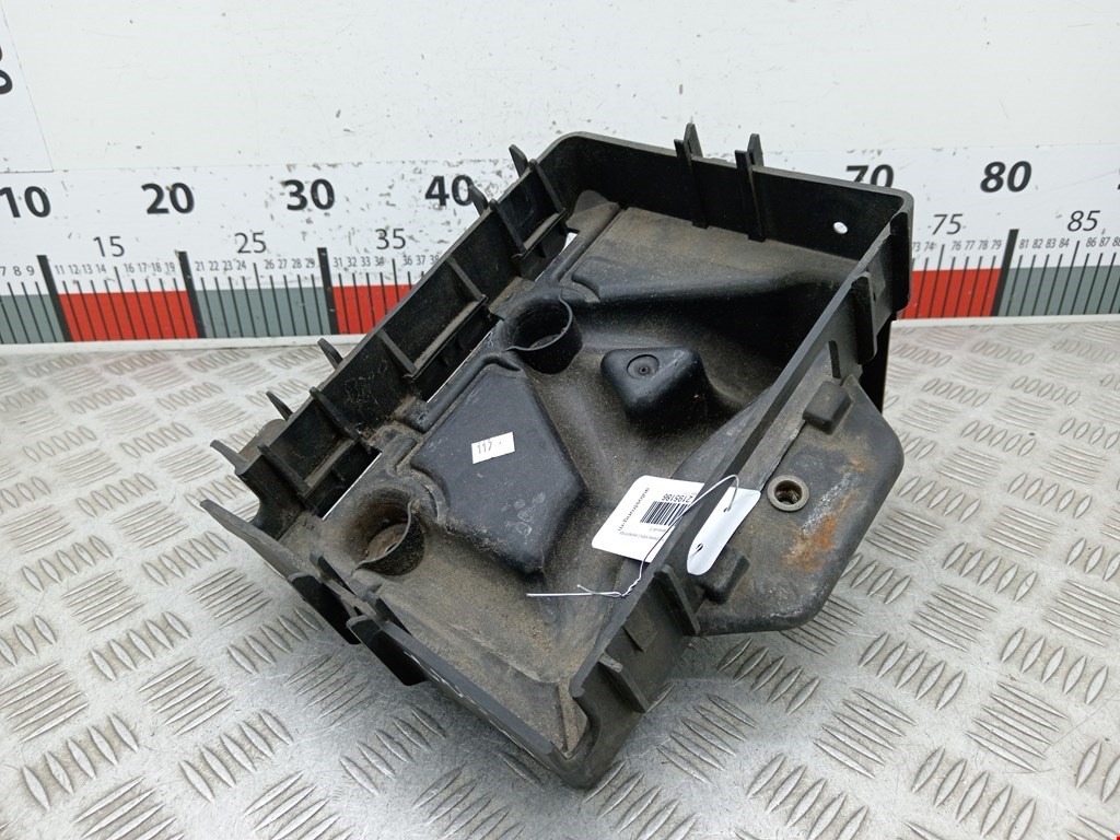 Крепление АКБ (корпус/подставка) SKODA Fabia MK1 1999-2006