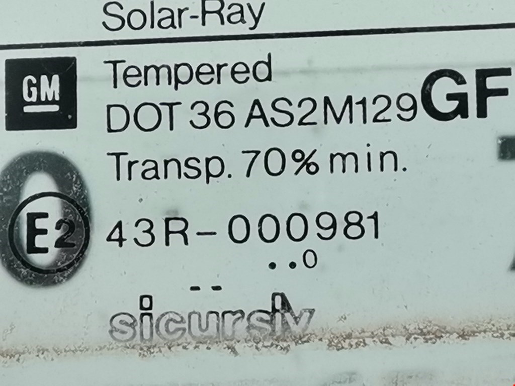 Стекло двери переднее левое OPEL Omega B 1994-2004