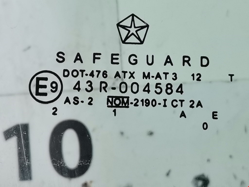 Стекло двери переднее правое CHRYSLER PT Cruser 2000-2010