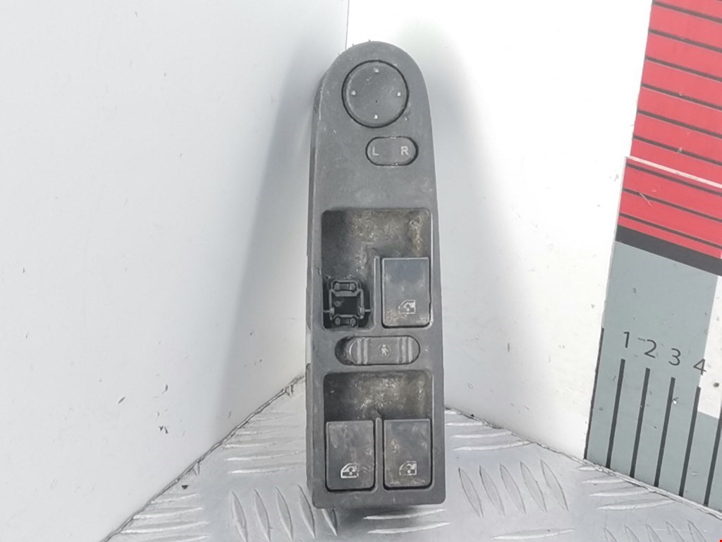 Блок управления стеклоподъемниками Opel Omega B (1994-2004)