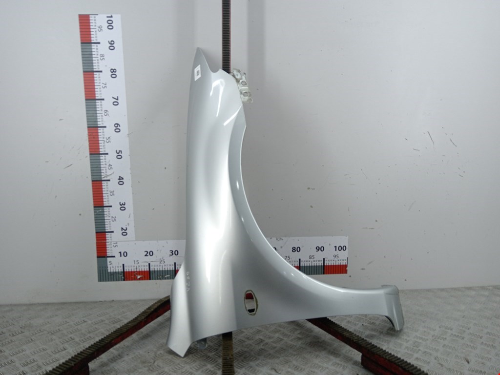 Крыло переднее правое Mazda 6 GG (2002-2008)