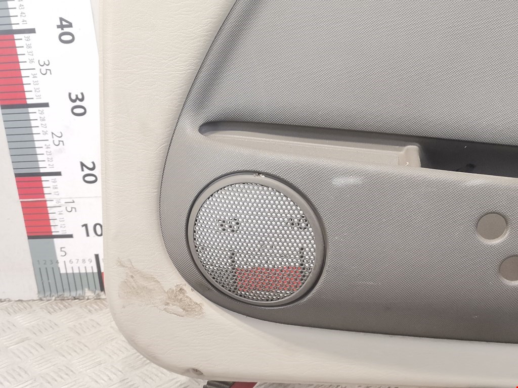 Обшивка двери передняя правая CHRYSLER PT Cruser 2000-2010