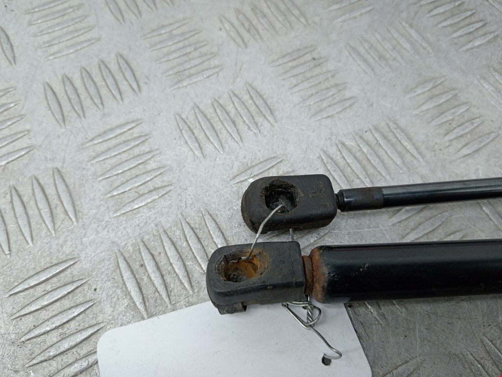 Амортизатор крышки (двери) багажника MERCEDES-BENZ M-Class W163 ML 1997-2005