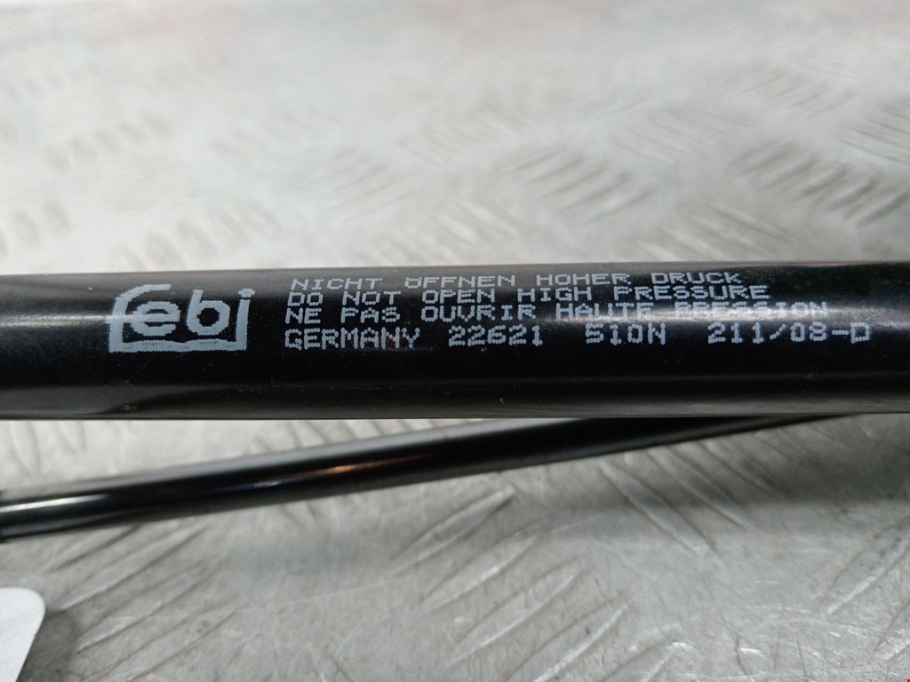 Амортизатор крышки (двери) багажника MERCEDES-BENZ M-Class W163 ML 1997-2005