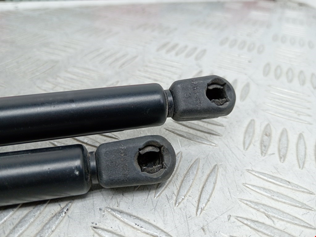 Амортизатор крышки (двери) багажника HONDA Civic 2001-2005