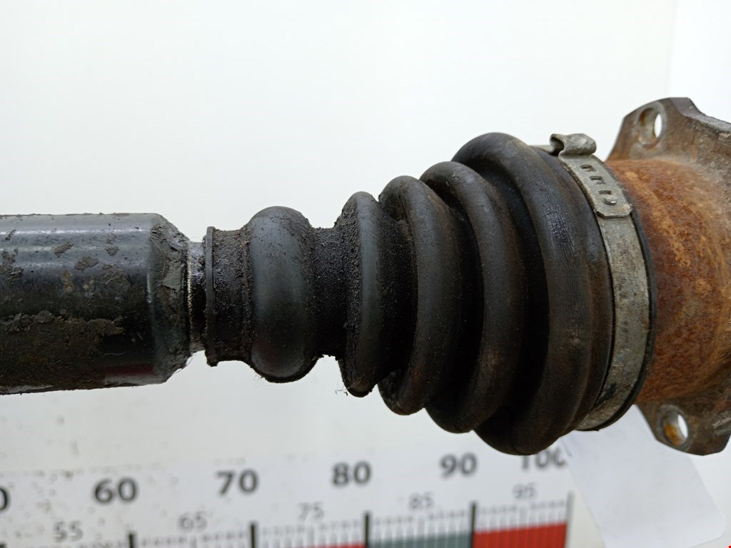 Полуось (привод, приводной вал) передняя правая SKODA Fabia MK1 1999-2006