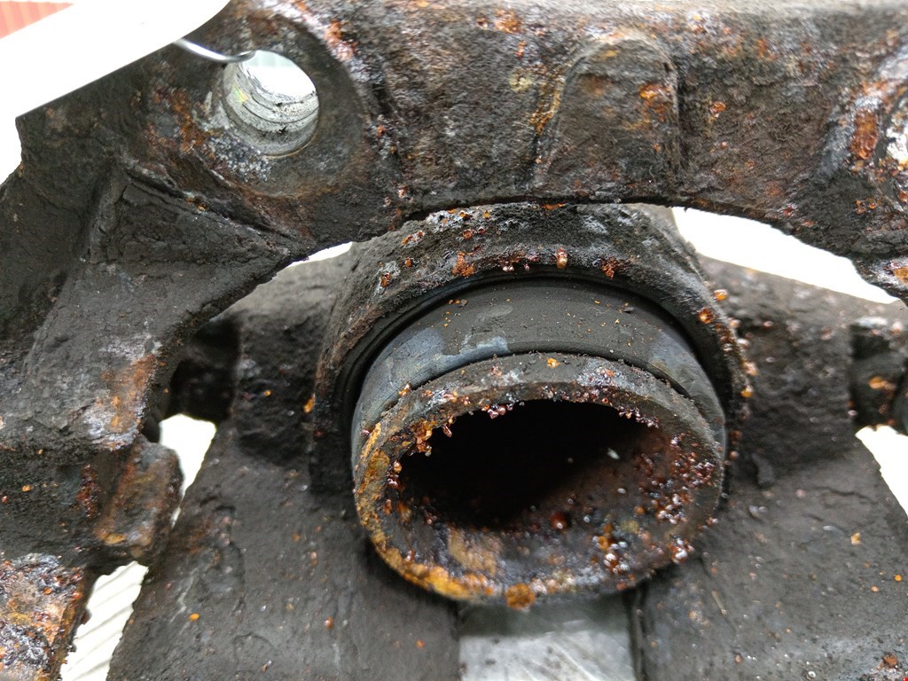 Суппорт передний правый PEUGEOT 307 2001-2008