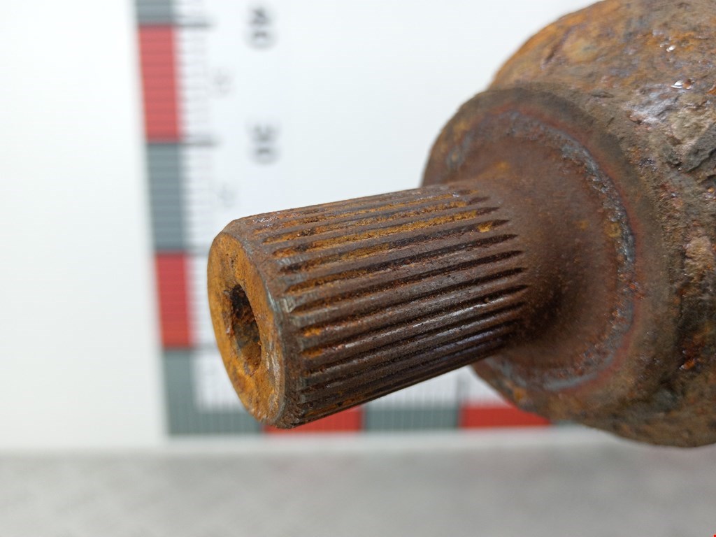 Полуось (привод, приводной вал) передняя правая FORD C-MAX 2003-2010