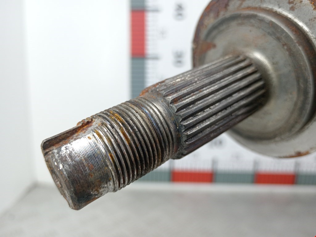 Полуось (привод, приводной вал) передняя правая FIAT Stilo 2001-2010