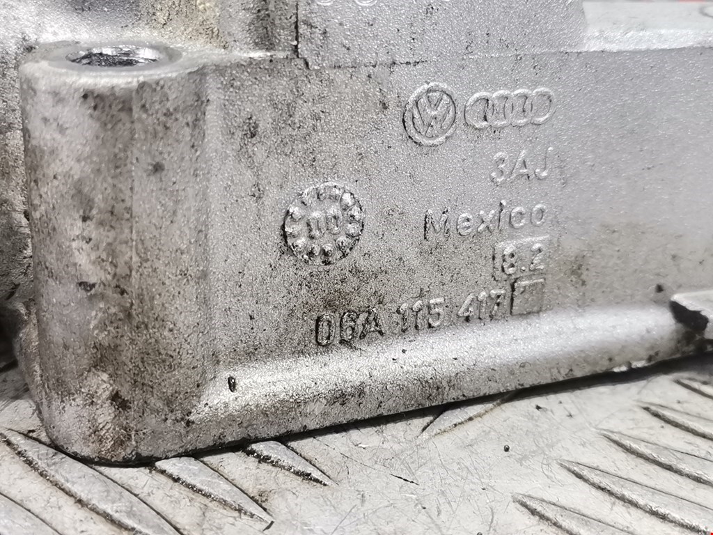 Корпус масляного фильтра AUDI A4 B6 2001-2005