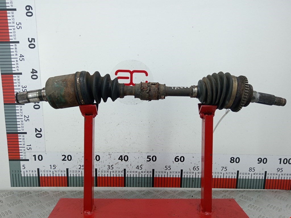 Полуось (привод, приводной вал) передняя левая MAZDA Premacy CP 1999-2004