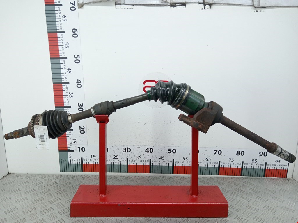 Полуось (привод, приводной вал) передняя правая MAZDA Premacy CP 1999-2004