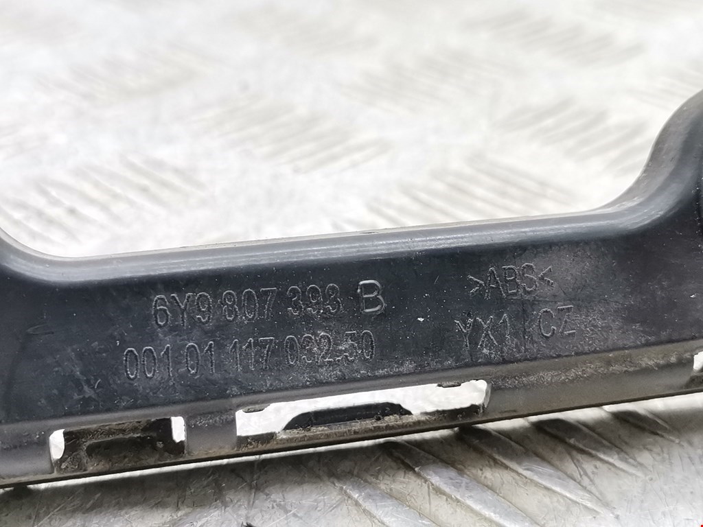 Кронштейн заднего бампера левый правый SKODA Fabia MK1 1999-2006