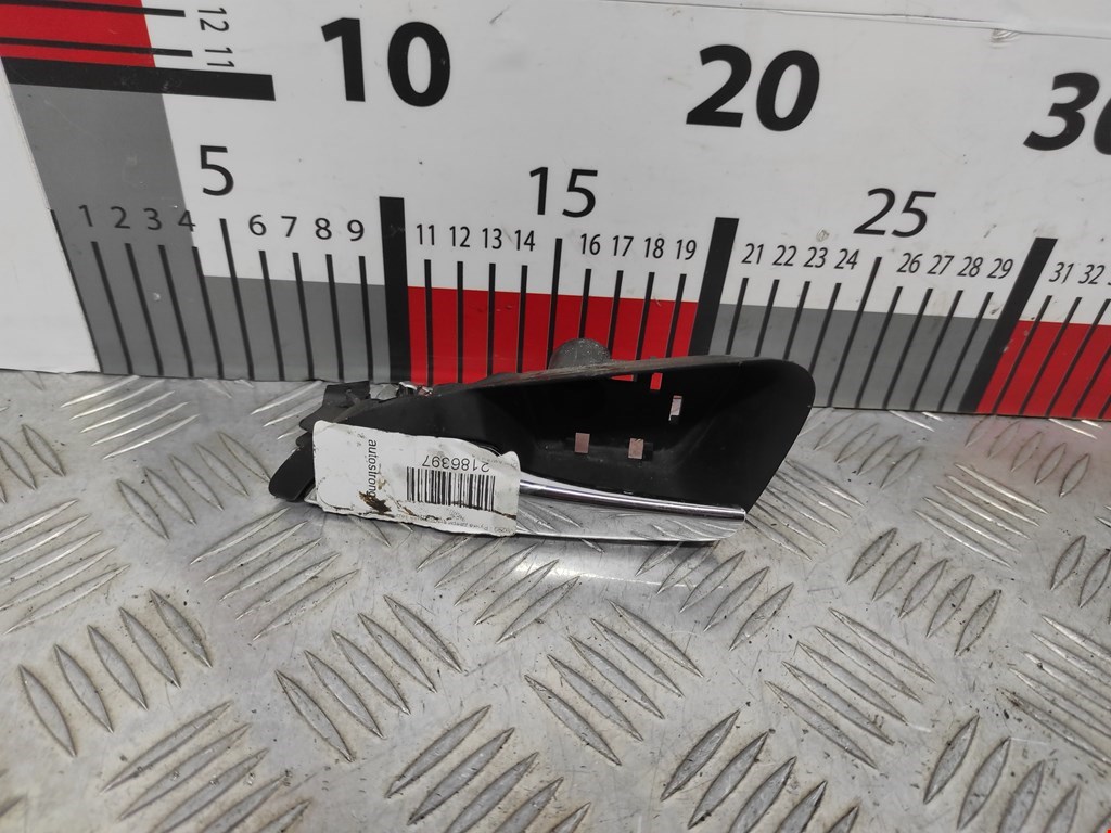 Ручка дверная задняя внутренняя левая OPEL Astra J 2009-2017