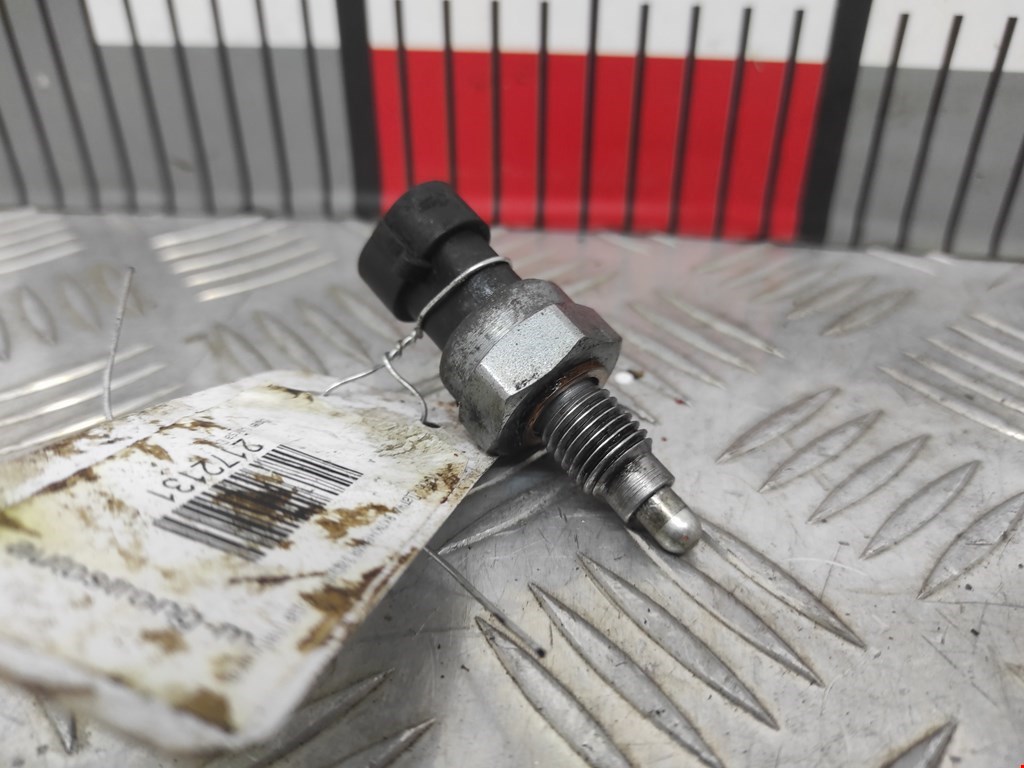 Датчик включения заднего хода OPEL Corsa D 2006-2014