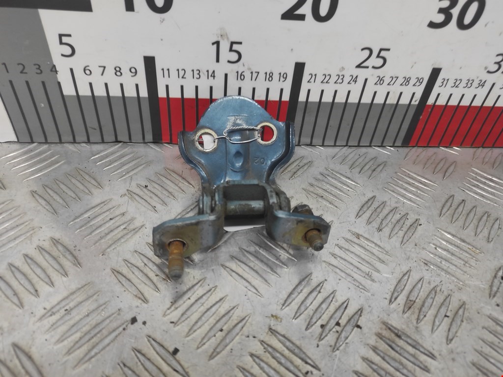 Петля двери задней левой Mitsubishi Galant 8 (1996-2006)