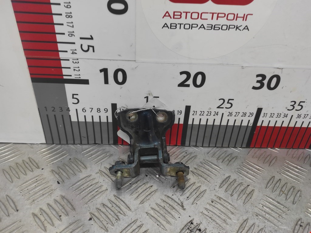 Петля двери задней левой Mitsubishi Galant 8 (1996-2006)