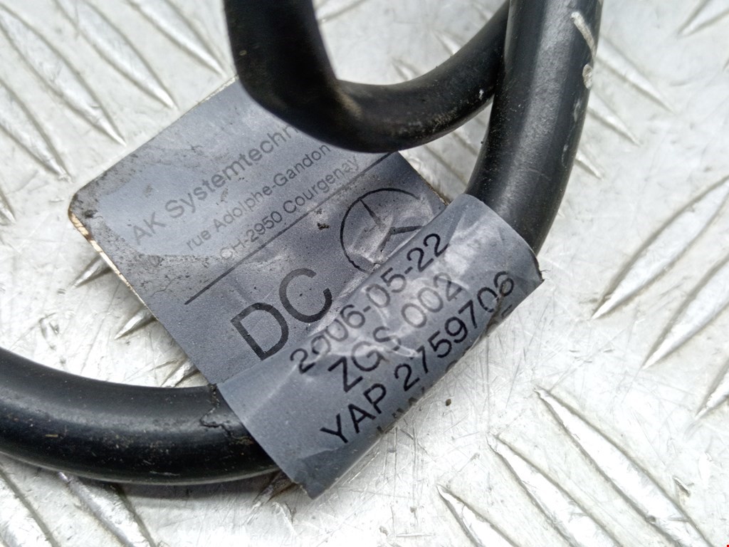 Клемма аккумулятора (минус) - MERCEDES-BENZ E-Class W211, S211 2002-2009