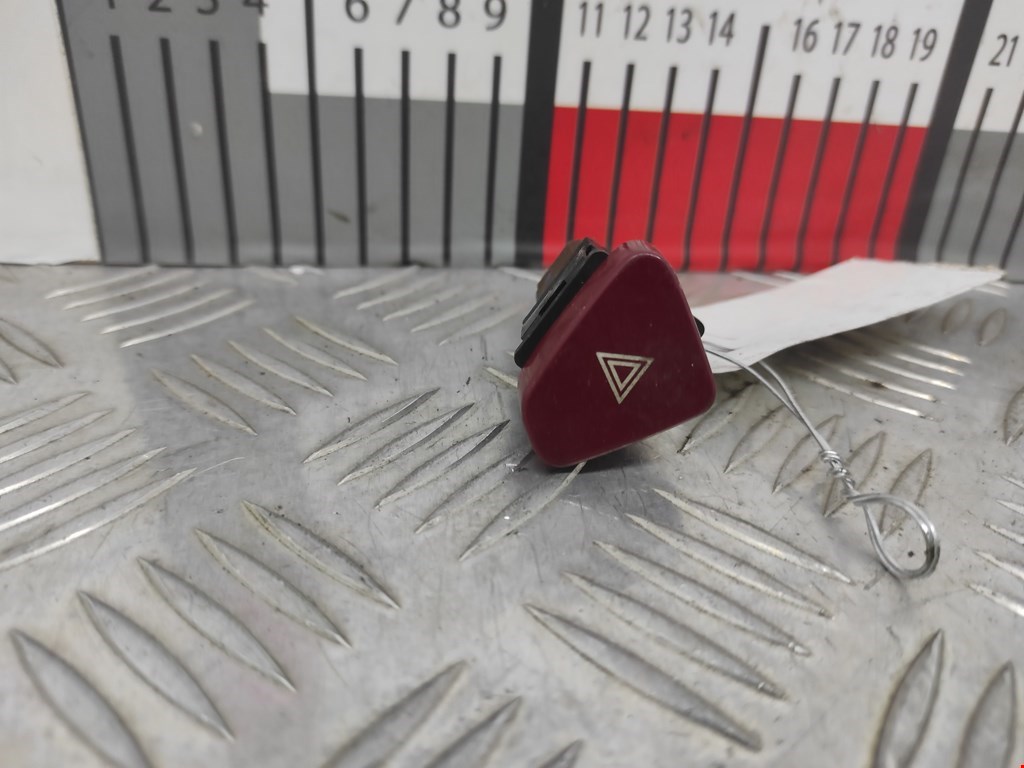 Кнопка аварийной сигнализации (аварийки) PEUGEOT 607 2000-2010