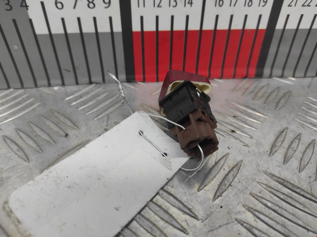 Кнопка аварийной сигнализации (аварийки) PEUGEOT 607 2000-2010