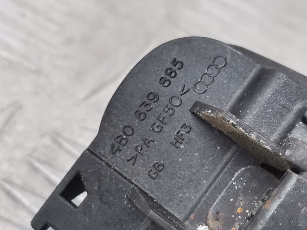 Ручка двери задней наружная правая AUDI A4 B6 2001-2005