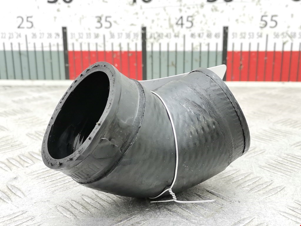 Патрубок интеркулера VOLKSWAGEN Passat B5 1997-2005