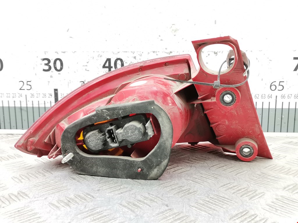 Фонарь задний правый SEAT Leon 2005-2012