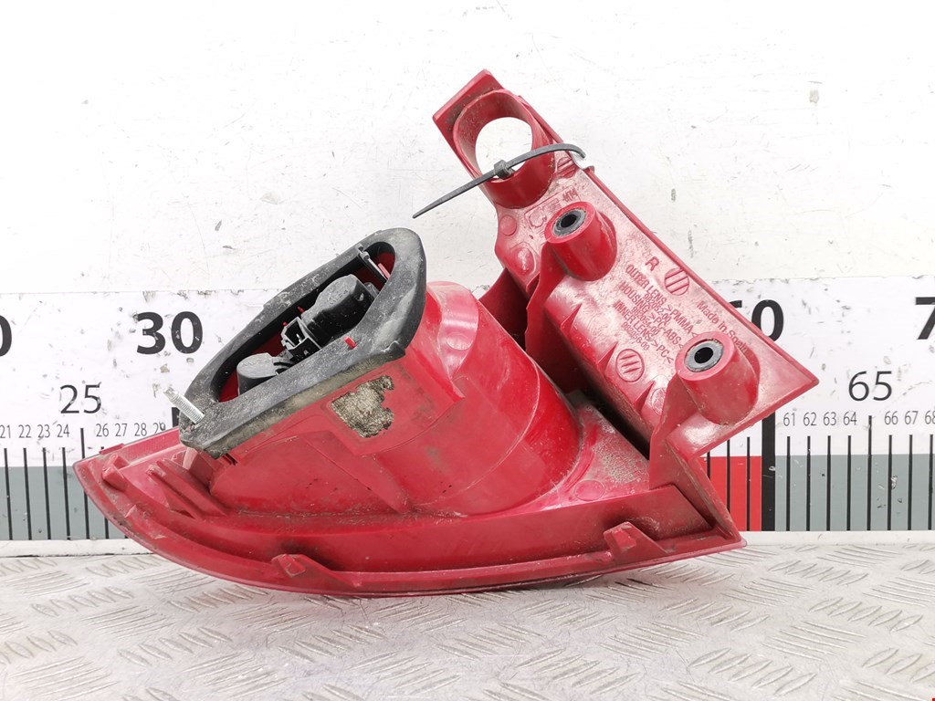 Фонарь задний правый SEAT Leon 2005-2012