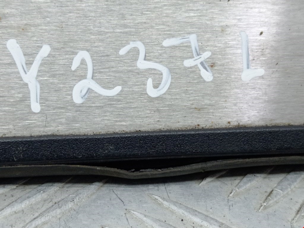 Накладка порога (внутренняя) MERCEDES-BENZ E-Class W211, S211 2002-2009