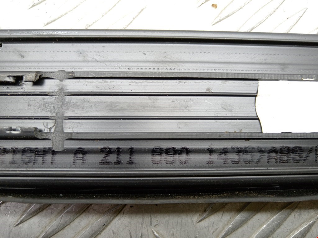 Накладка порога (внутренняя) MERCEDES-BENZ E-Class W211, S211 2002-2009