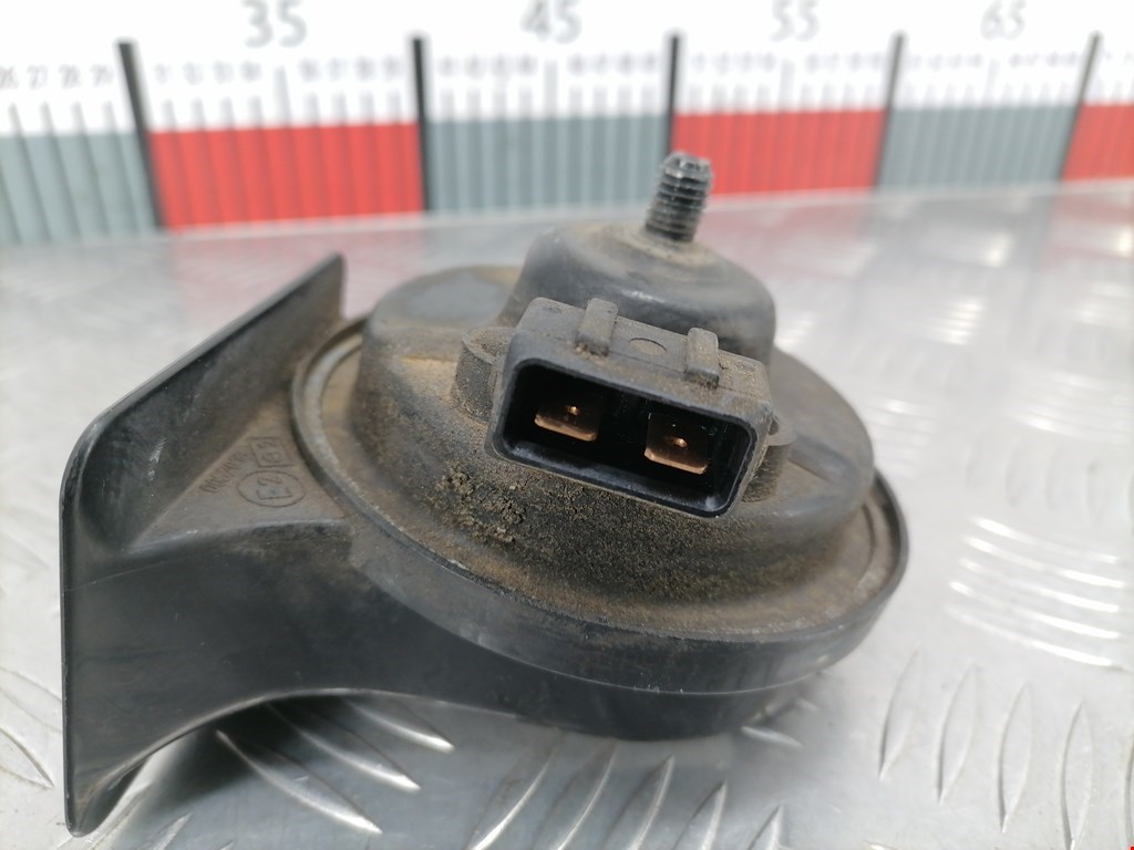 Сигнал звуковой (гудок клаксон) AUDI A4 B5 1995-2001