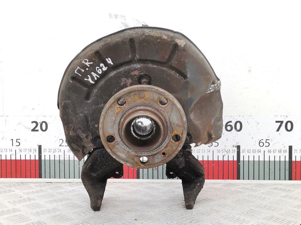 Ступица передняя правая VOLKSWAGEN Polo IV 2001-2009