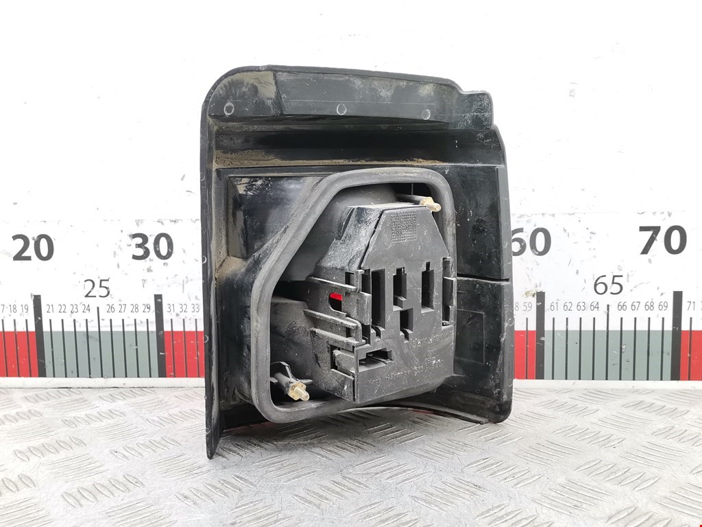 Фонарь задний левый VOLKSWAGEN Passat B3 1988-1993