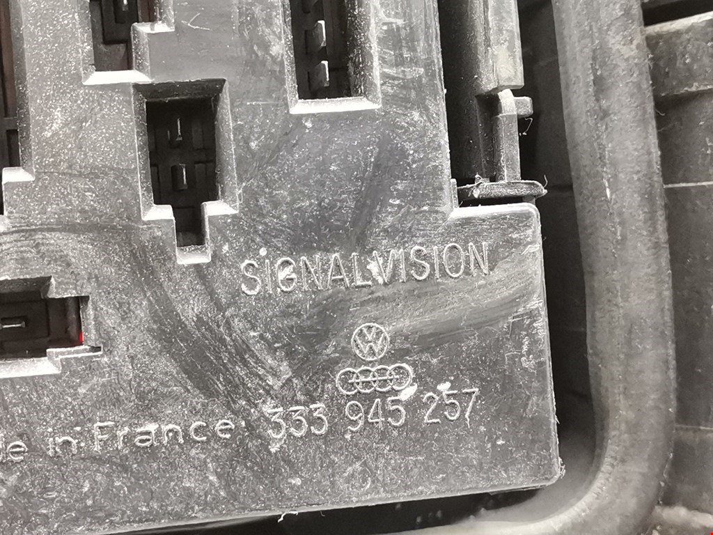 Фонарь задний левый VOLKSWAGEN Passat B3 1988-1993