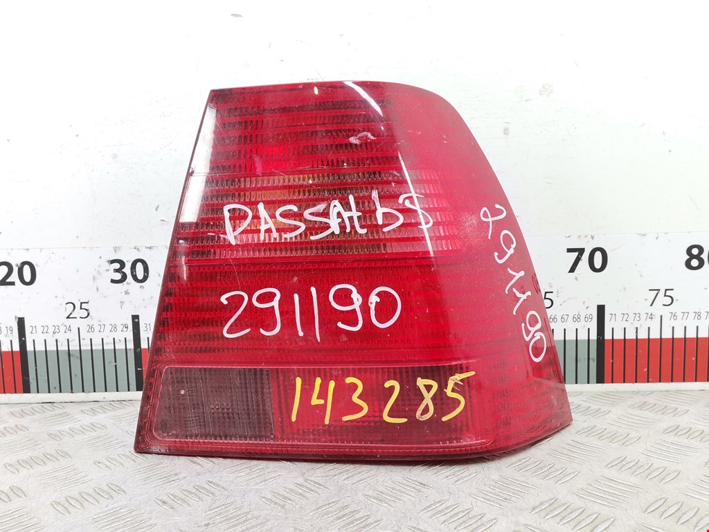 Фонарь задний правый VOLKSWAGEN Passat B5 1997-2005
