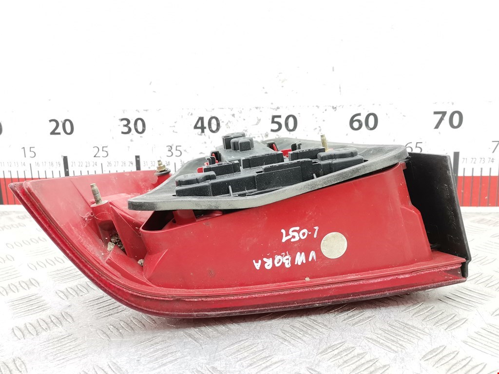 Фонарь задний правый VOLKSWAGEN Passat B5 1997-2005