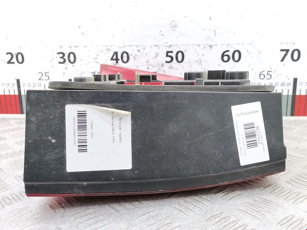 Фонарь задний правый VOLKSWAGEN Passat B5 1997-2005