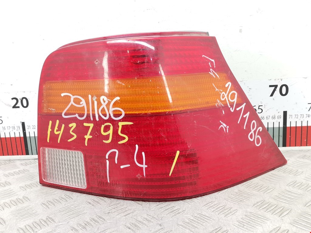 Фонарь задний правый VOLKSWAGEN Golf IV 1997-2003