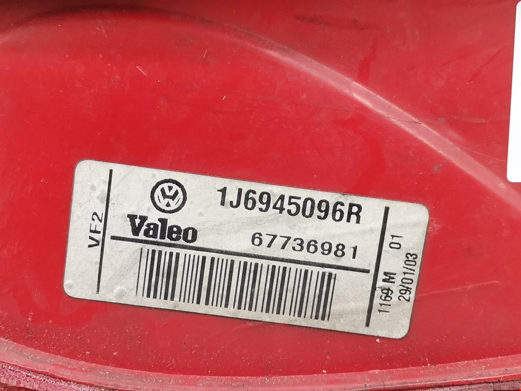 Фонарь задний правый VOLKSWAGEN Golf IV 1997-2003